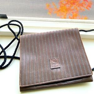 Vintage FENDI side purse.